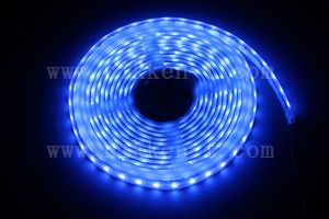 防水型LEDテープライト、SMD5050型(R3)、グリーン、300球、5m巻、白基板、シリコンチューブ、IP65、部品別売り、エンド側コード無し クリスマスデコライト | 防水型LEDテープライト、SMD5050型(R3)、RGB